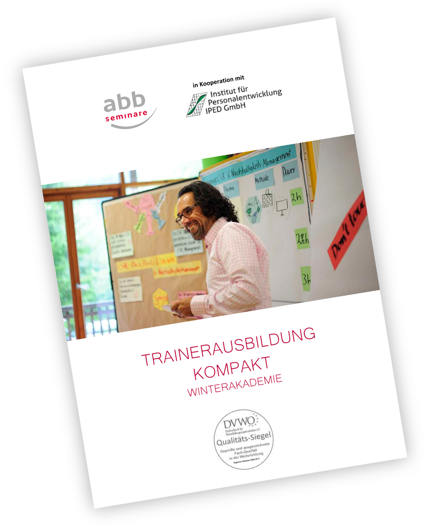 Titelbildvorschau Trainerausbildungsbroschüre: "Trainerausbildung Winterakademie" mit abb-seminare Logo und Titelbild der Ausbildung